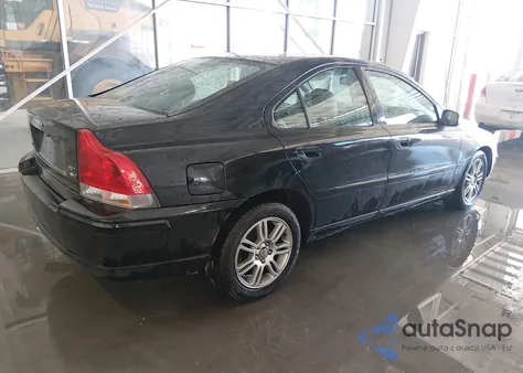 2007 Volvo S60 2.5T z USA, uszkodzony, nr VIN YV1RH592072645502